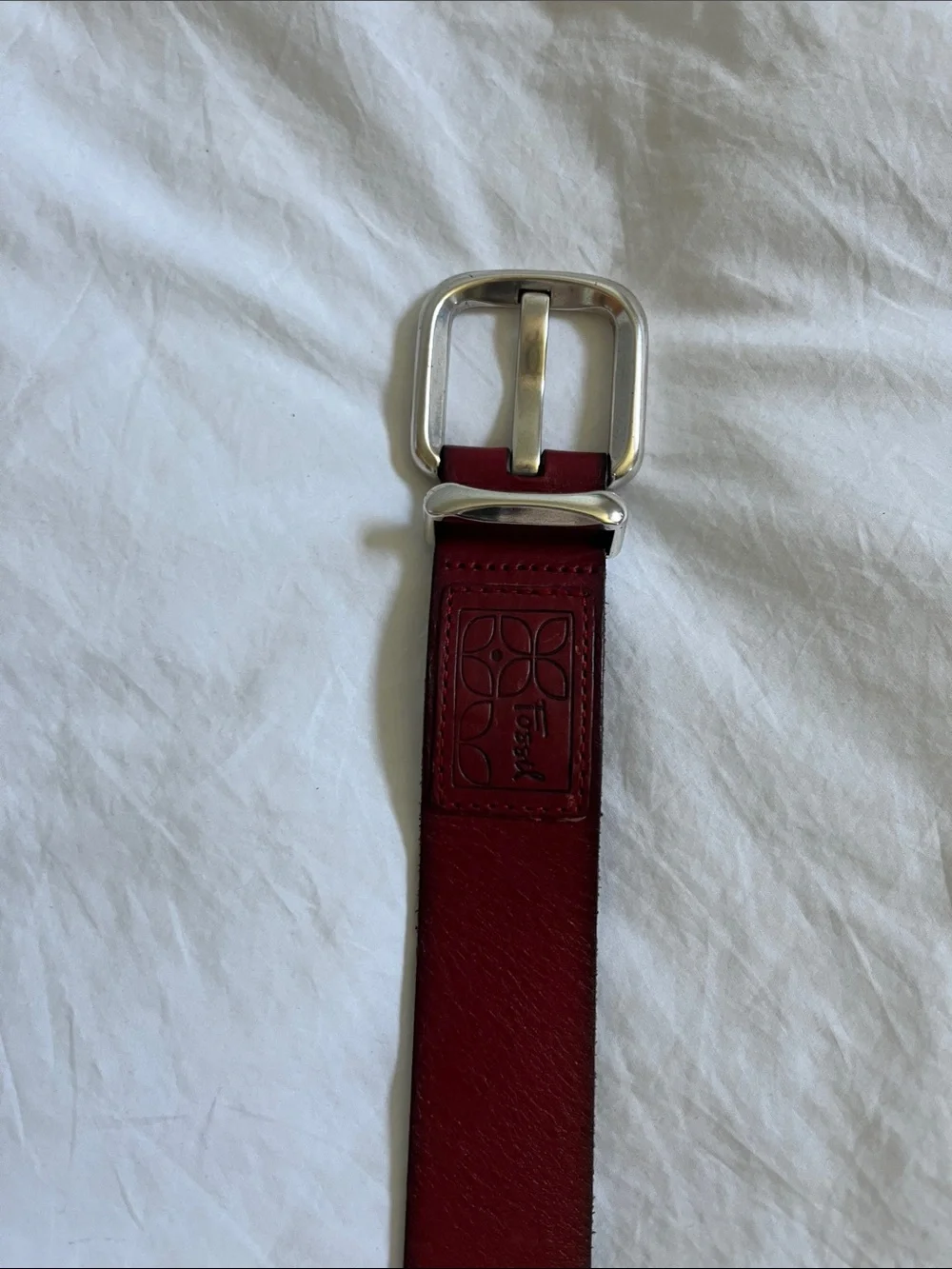 Fossil red leather burgundy maroon deep red floral imprint leather belt